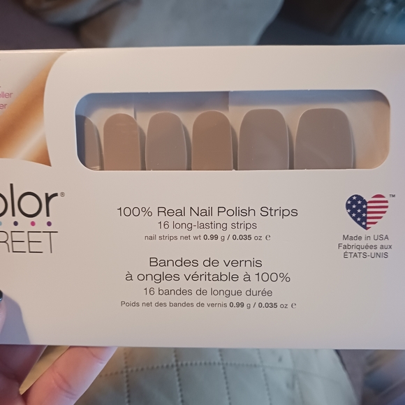 Colorstreet - Picture 1 of 2